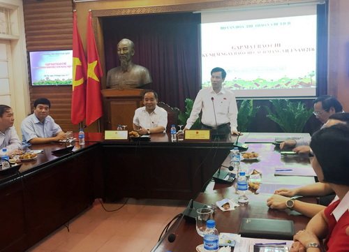 Bộ trưởng Bộ VHTTDL Nguyễn Ngọc Thiện phát biểu tại buổi gặp mặt báo chí